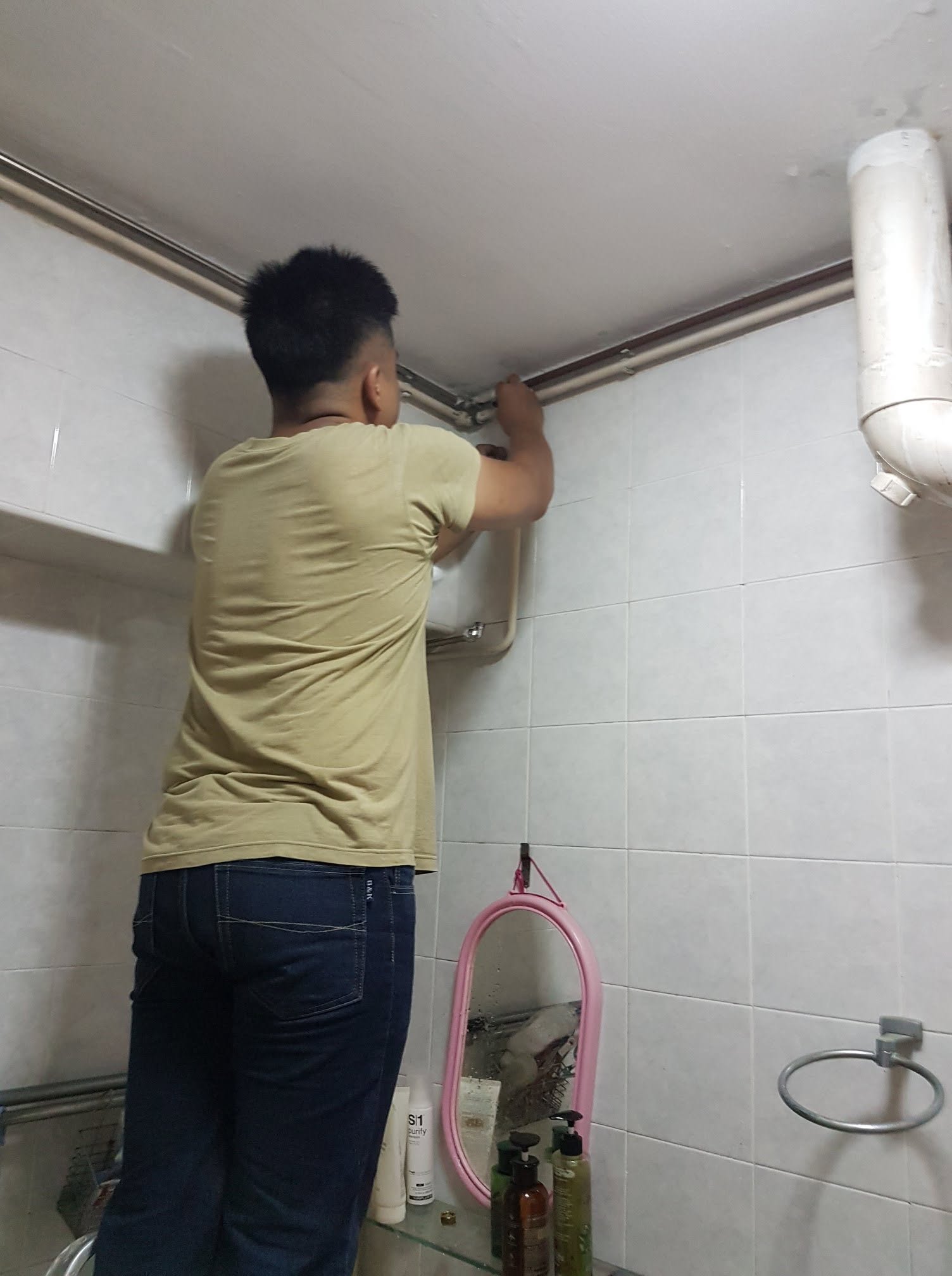 Klozet Gideri Temizleme işlem detayı